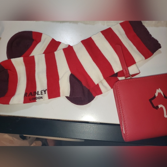 Radley London Wallet and Matching Socks no Box - Picture 3 of 4